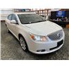 Image 9 : PARKSVILLE - 2010 BUICK LACROSSE WHITE 166024 KMS - B126925