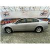 Image 23 : PARKSVILLE - 2004 NISSAN ALTIMA SILVER 198169 KMS - D131662