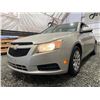 Image 2 : PARKSVILLE - 2011 CHEVROLET CRUZE BEIGE 192474 KMS - B281058