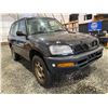 Image 8 : PARKSVILLE - 1997 TOYOTA RAV4 BLACK 250879 KMS, "NO RESERVE" - D150159