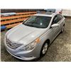 Image 4 : PARKSVILLE - 2012 HYUNDAI SONATA GREY 131863 KMS - B338676
