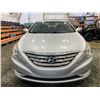 Image 6 : PARKSVILLE - 2012 HYUNDAI SONATA GREY 131863 KMS - B338676