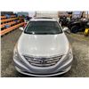 Image 7 : PARKSVILLE - 2012 HYUNDAI SONATA GREY 131863 KMS - B338676