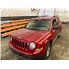Image 4 : PARKSVILLE - 2011 JEEP PATRIOT RED 215258 KMS - B113145