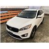 Image 4 : PARKSVILLE - 2016 KIA SORENTO WHITE 225484 KMS - D160712