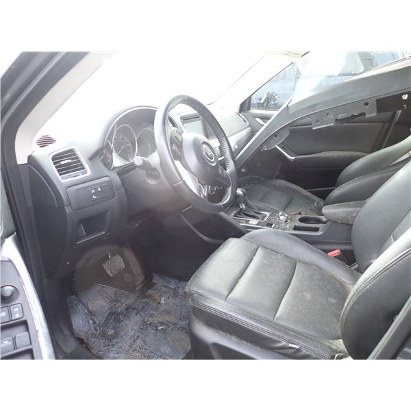 Vehicle photo 5