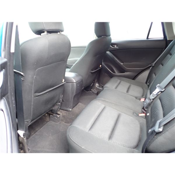 Vehicle photo 6