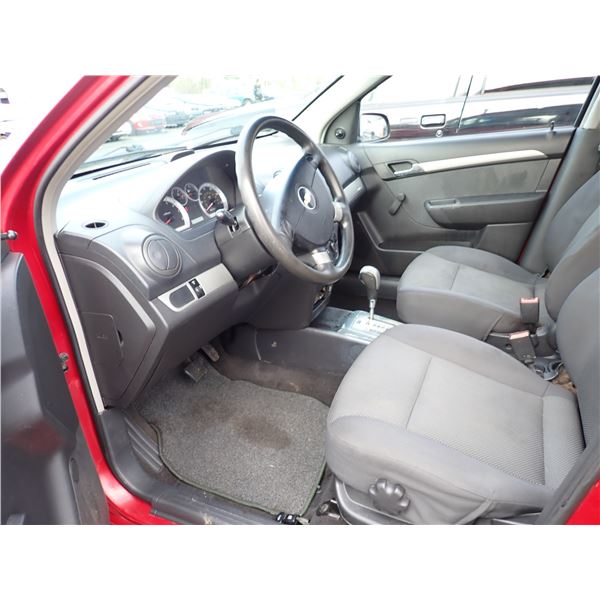 Vehicle photo 5
