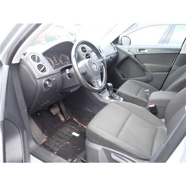 Vehicle photo 5
