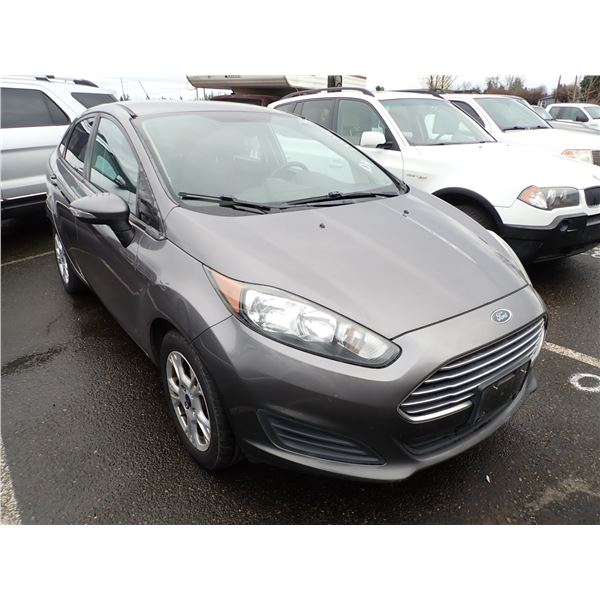 Vehicle photo 2