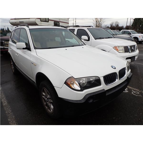 Vehicle photo 2