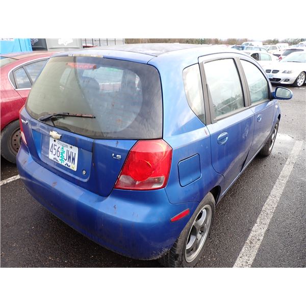 Vehicle photo 3