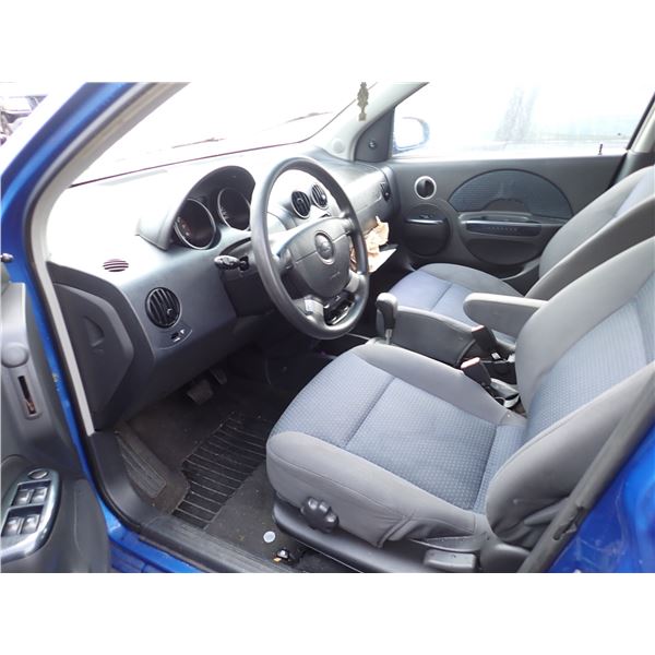 Vehicle photo 5