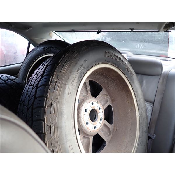 Vehicle photo 6