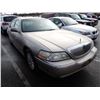 Image 2 : 2003 Lincoln Town Car