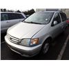 Image 1 : 2002 Toyota Sienna