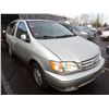 Image 2 : 2002 Toyota Sienna