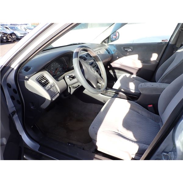 Vehicle photo 5