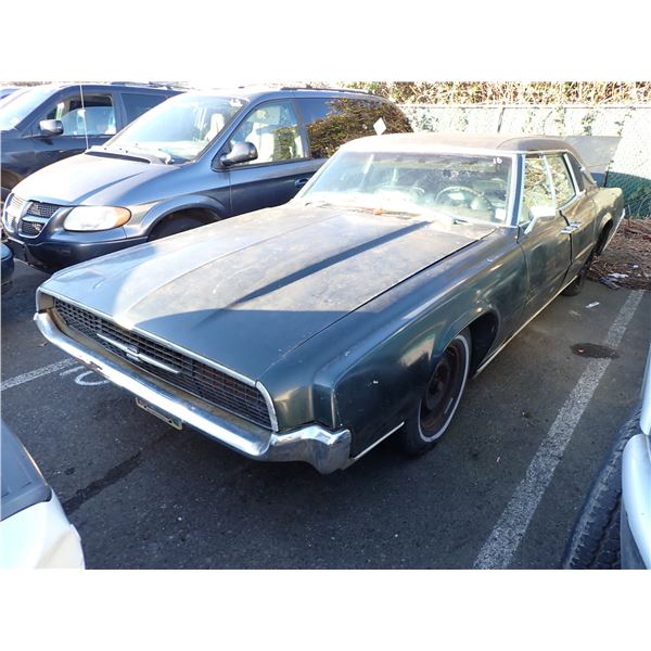 1974 Ford Thunderbird