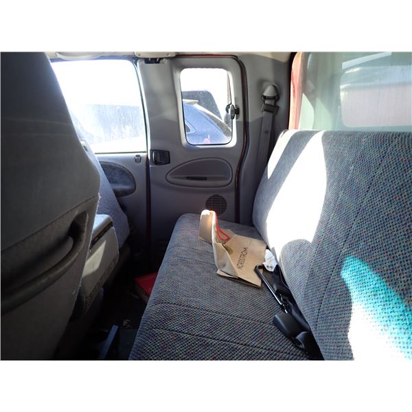 Vehicle photo 6