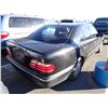 Image 3 : 2001 Mercedes-Benz E320