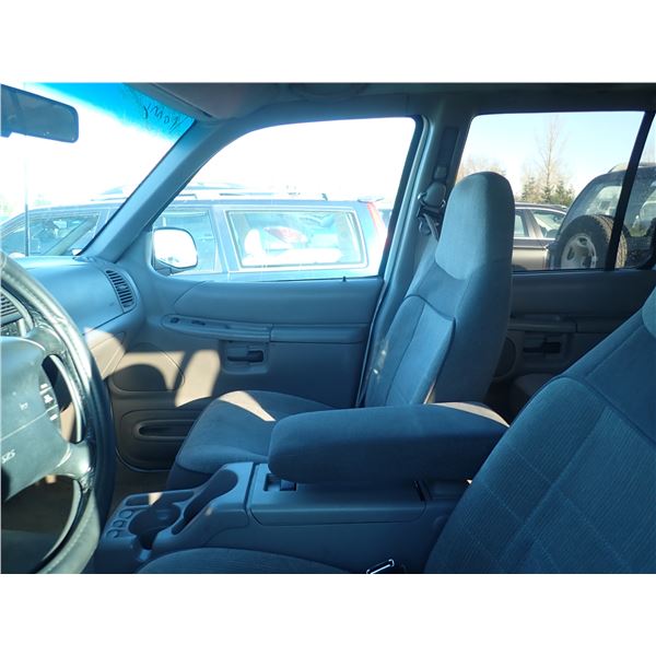 Vehicle photo 5