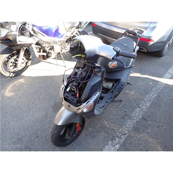 2015 Genuine Scooter Co. Buddy