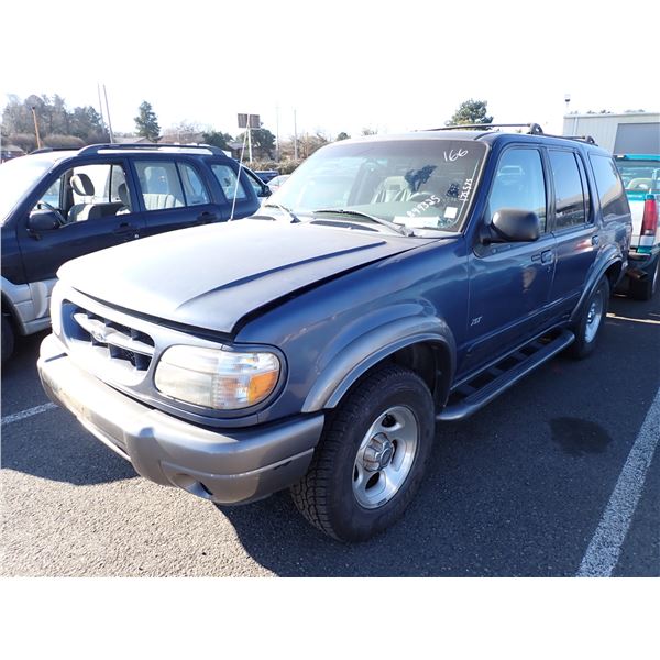 2000 Ford Explorer