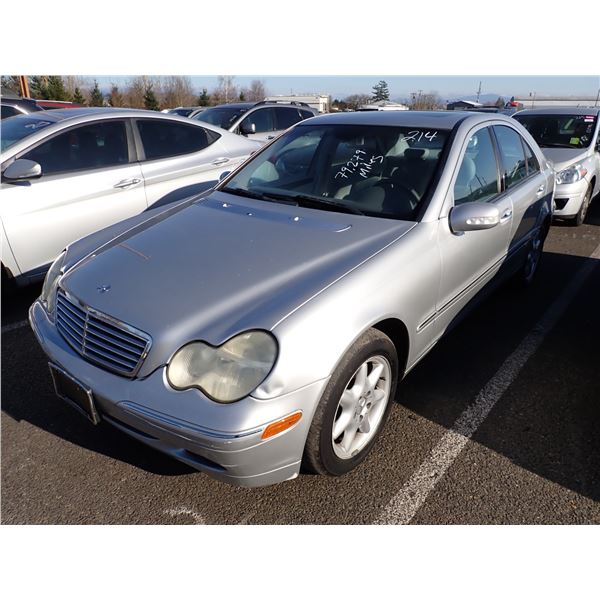 2004 Mercedes-Benz C240