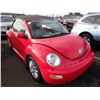Image 2 : 2004 Volkswagen New Beetle RUNS WITH MECHANICAL PROBLEMS