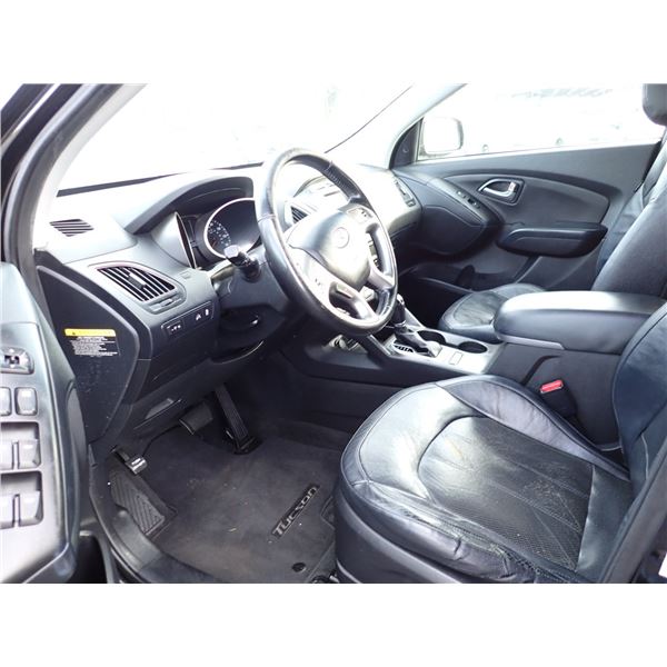 Vehicle photo 5