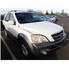 Image 2 : 2004 Kia Sorento