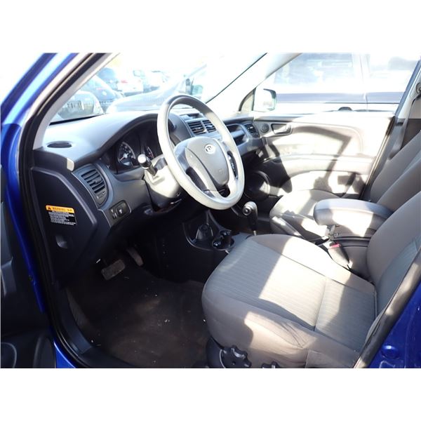 Vehicle photo 5