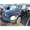 Image 1 : 2010 Volkswagen New Beetle