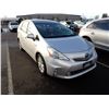 Image 2 : 2012 Toyota Prius v