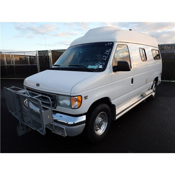 2002 Ford E-350 Super Duty