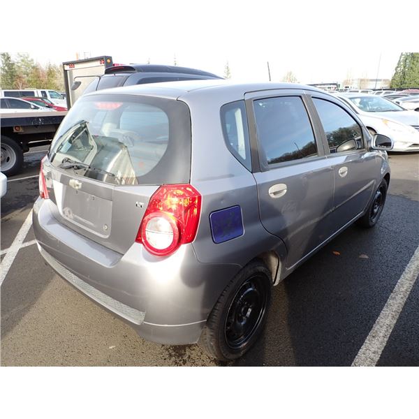 Vehicle photo 3