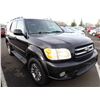 Image 2 : 2004 Toyota Sequoia