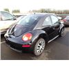 Image 3 : 2010 Volkswagen New Beetle