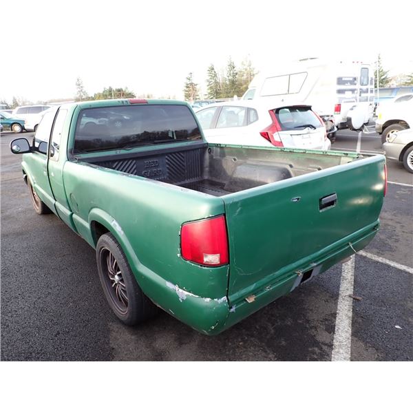 Vehicle photo 4