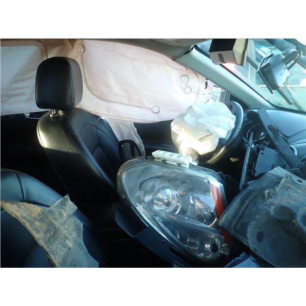 Vehicle photo 5