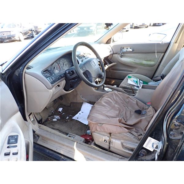 Vehicle photo 5