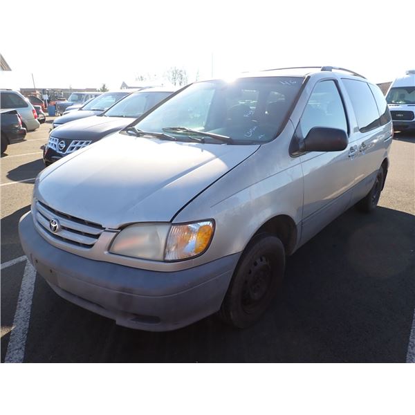 2001 Toyota Sienna