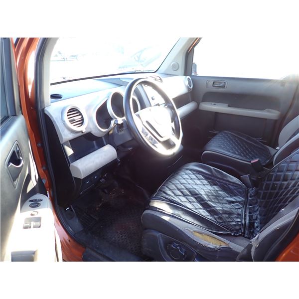 Vehicle photo 5