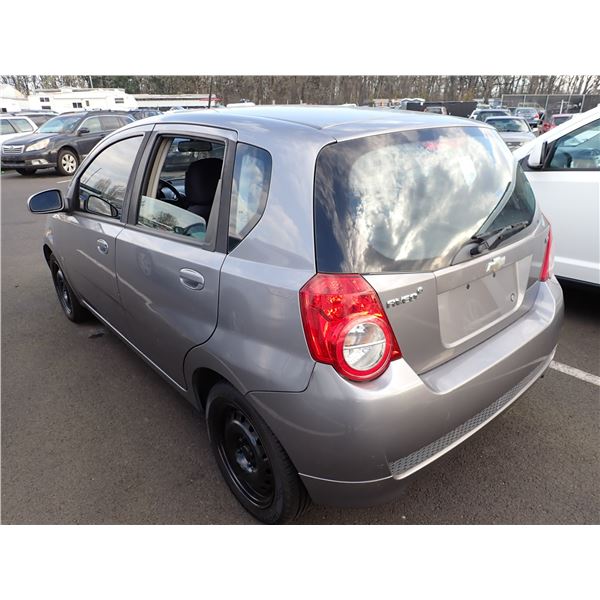 Vehicle photo 4