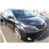 Image 2 : 2017 Toyota Sienna