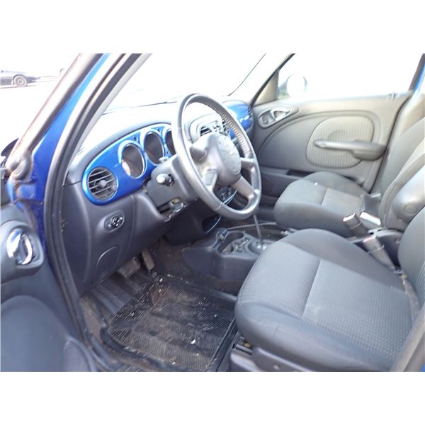 Vehicle photo 5