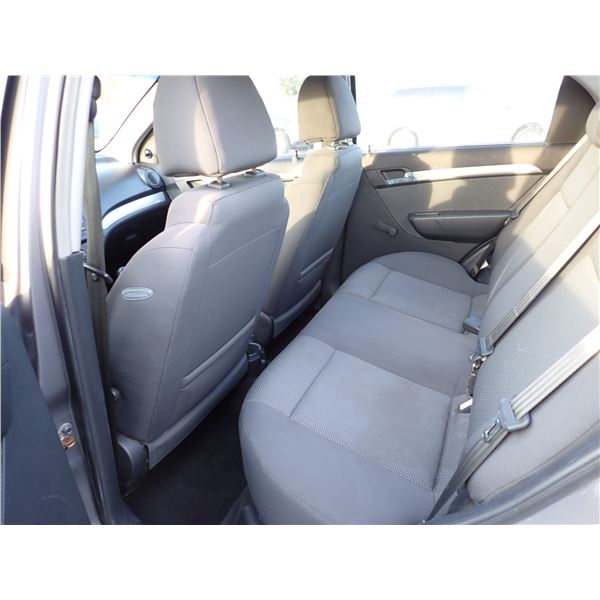 Vehicle photo 6