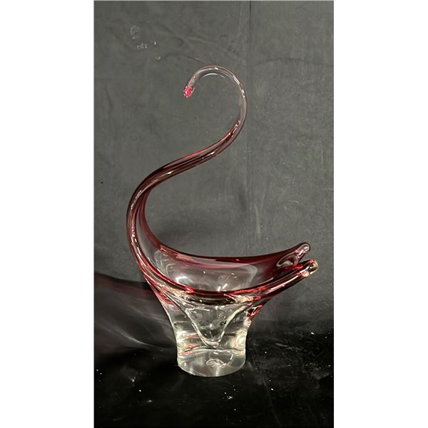 CHALET CANADA CRANBERRY TO CLEAR ART GLASS SWAN CONSOLE BOWL 12" TALL