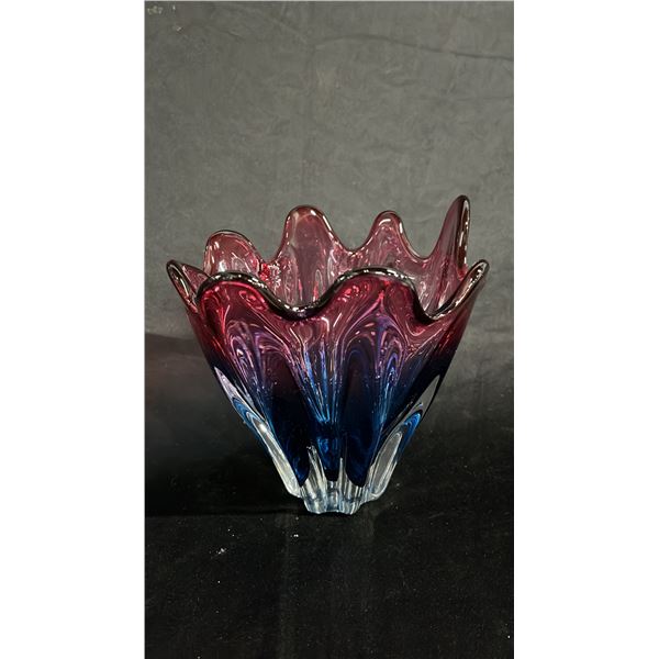 ART GLASS CRANBERRY TO COBALT HANDKERCHIEF VASE 7.5" TALL